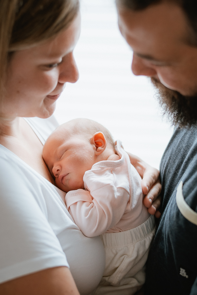 newbornshooting-neugeborenenshooting-familienshooting-babybfotografie-geschwisterbilder-fotografie-kirchheimteck-esslingen-goeppingen-nuertingen