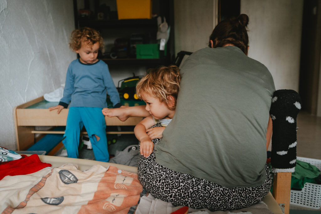familienshooting-familienzeit-fotografie-kirchheimteck-outdoorshooting-homestory-esslingen-goeppingen-nuertingen-stuttgart